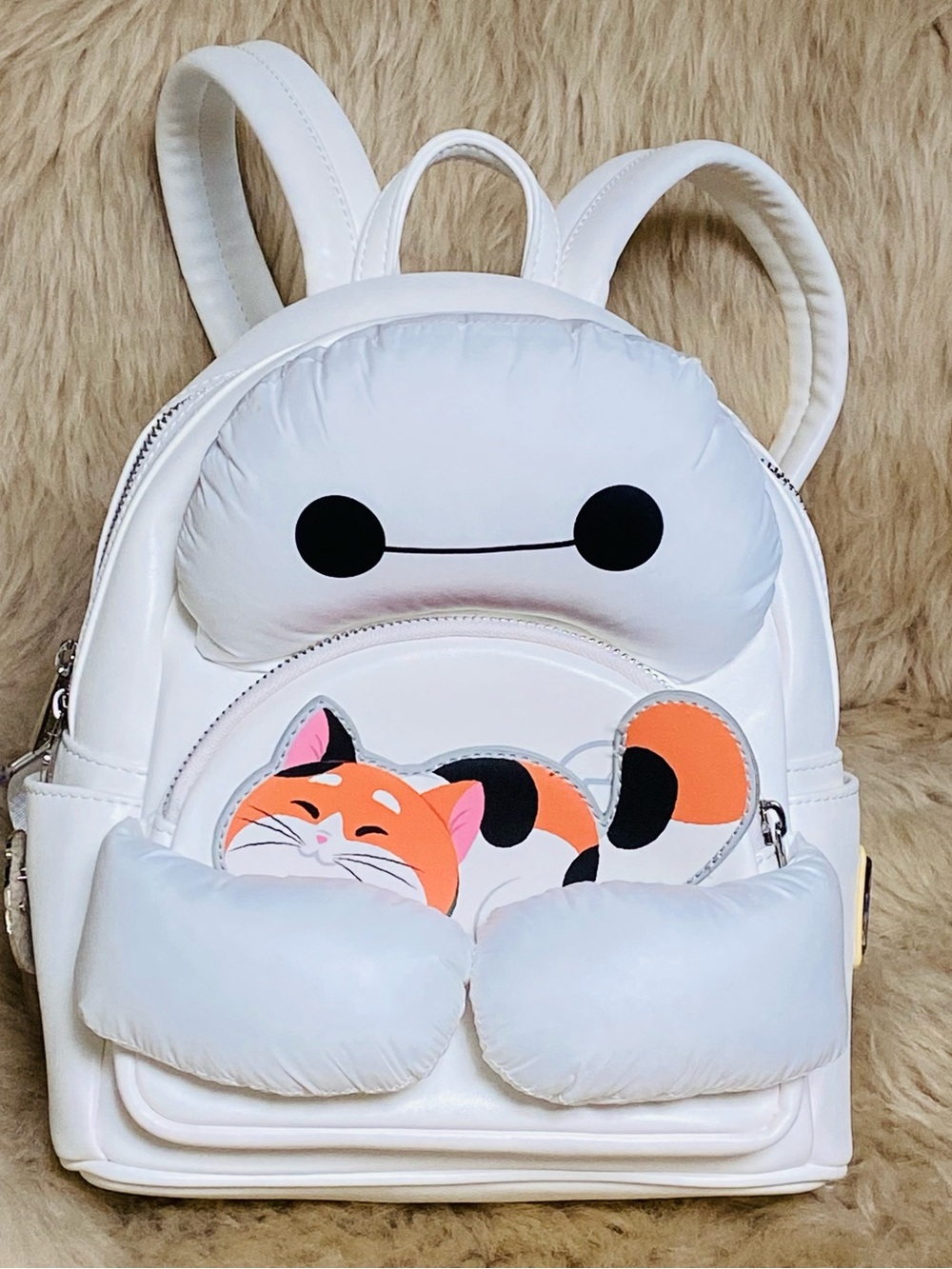 Disney Loungefly Big Hero 6 Baymax and MOCHI mini backpack NWOT w/collector pin